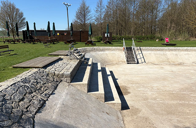 titulni-_0010_rekonstrukce-nadrze-v-malesicich-12
