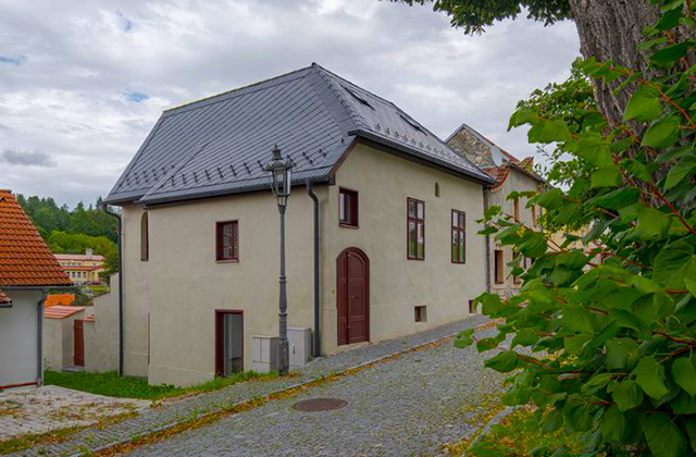 titulni-_0034_byvala-synagoga-v-rab-05