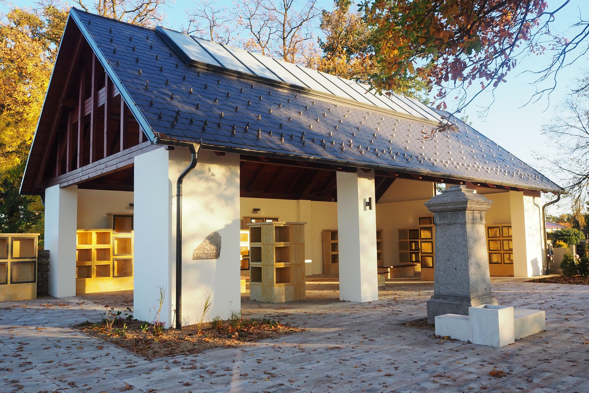 kolumbarium-bor-s-pietnim-prostorem-3