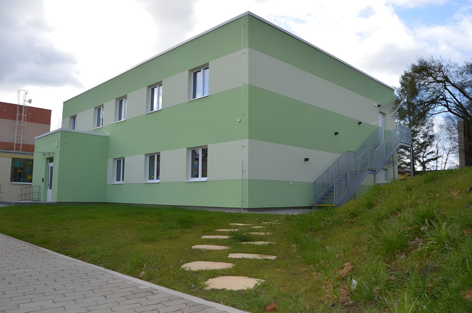 pristavba-pavilonu-materske-skoly-cechova-v-rokycanech-2