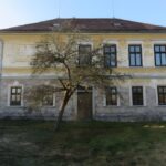 stavebni-uprava-byvale-obecni-skoly-na-bytovy-dum-2